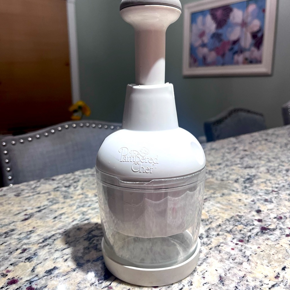 Pampered Chef Chopper